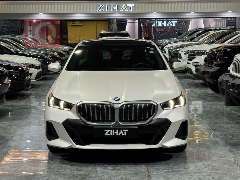 https://cdn.iqcars.io292512f6-7b54-4362-8f7e-edd166d8451a_0.jpg